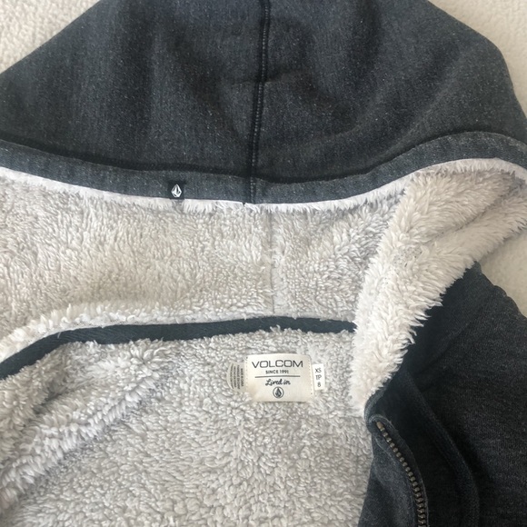 Girls/women’s fleece lined Volcom zip-up hoodie - Picture 2 of 6